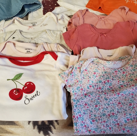Baby girl clothes (bundle) - Picture 2 of 5
